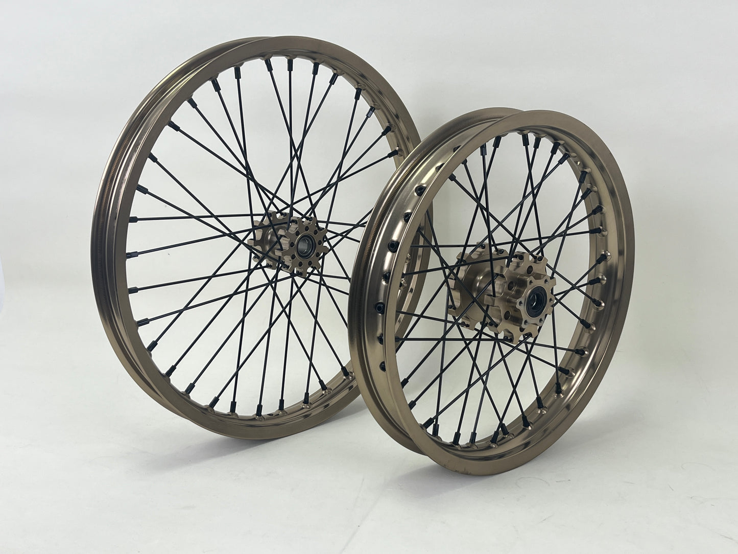 גאנטים מחוזקים בהתאמה אישית - טלריה סטינג