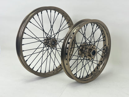 גאנטים מחוזקים בהתאמה אישית - טלריה סטינג